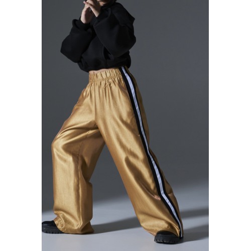 Melin Rose Παντελόνα Χρυσή με Ρίγα (MRW26-3302) Melin Rose Παντελόνα Χρυσή με Ρίγα (MRW26-3302)