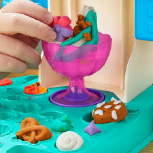 Play Doh Rainbow Swirl Ice Cream Playset (G0028)