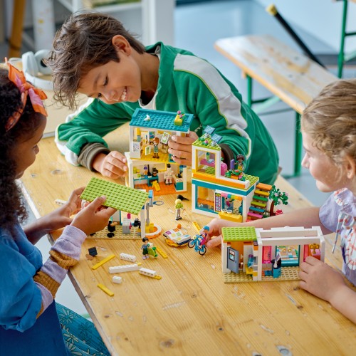 Lego Friends Heartlake International School (41731)