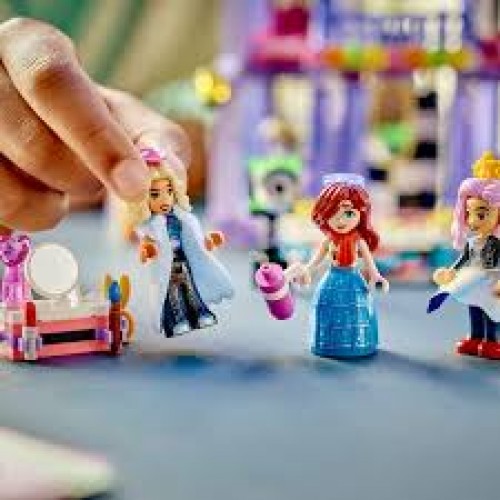 Lego Friends Heartlake City Fashion Show (42685) Lego Friends Heartlake City Fashion Show (42685)