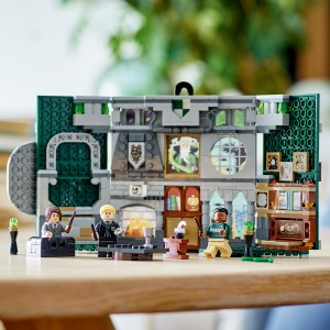 Lego Harry Potter Slytherin House Banner (76410)