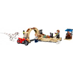 Lego Jurassic World Atrociraptor Dinosaur: Bike Chase (76945)