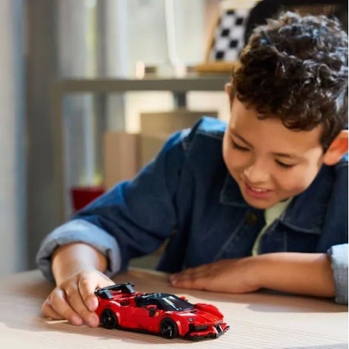 Lego Speed Ferrari SF90 XX Stradale Sports Car (77254) Lego Speed Ferrari SF90 XX Stradale Sports Car (77254)