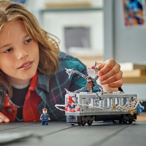 Lego Super Heroes Spider-Man vs Doc Ock Subway Train Scene (76321)