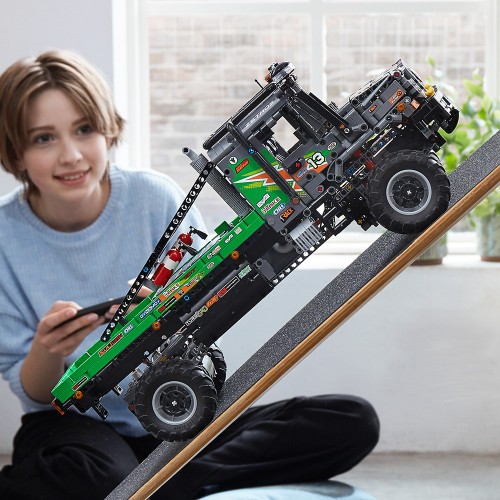 Lego Technic 4x4 Mercedes-Benz Zetros Trial Truck (42129)