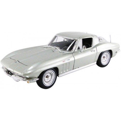Maisto 1:18 1965 Chevrolet Corve (31640) Maisto 1:18 1965 Chevrolet Corve (31640)