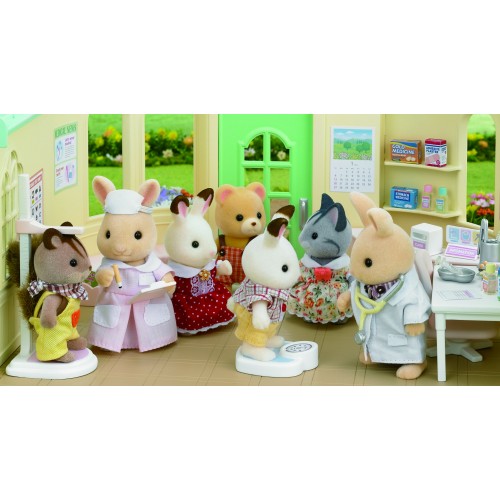 Sylvanian Families Country Clinic (5096)