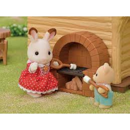 Sylvanian Families Lakeside Lodge (5451) Sylvanian Families Lakeside Lodge (5451)
