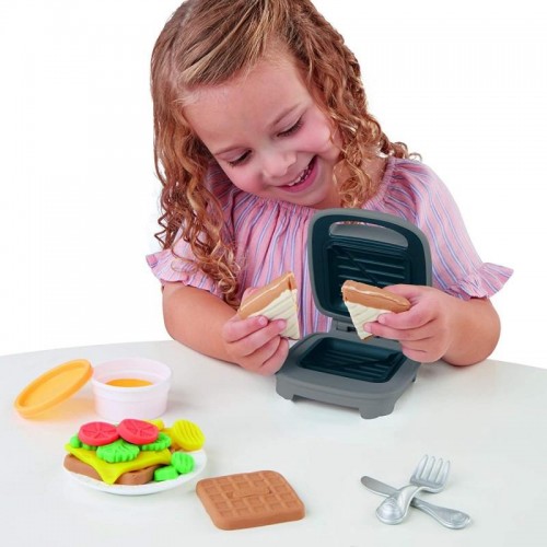 Play Doh Cheesy Sandwich Playset (E7623)